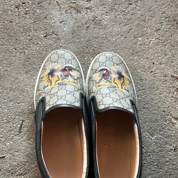Authentic Gucci Tiger Canvas Leather Mens Slip On Sneakers - Picture 8 of 9